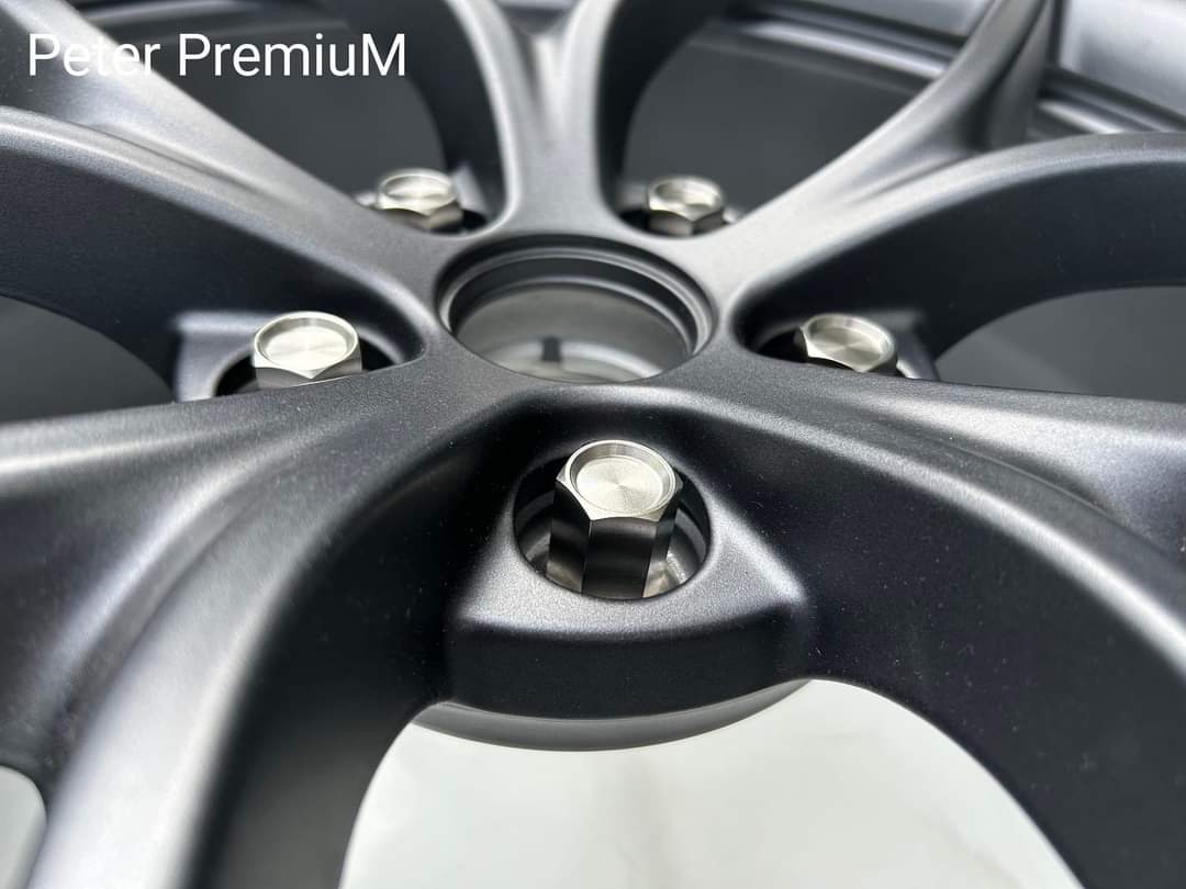 Peter PremiuM - Titanium Gr.5 ( Ti 6AL4V)  Wheel nuts for Tesla. M14 x 1.5 conical seat Length 40 mm.