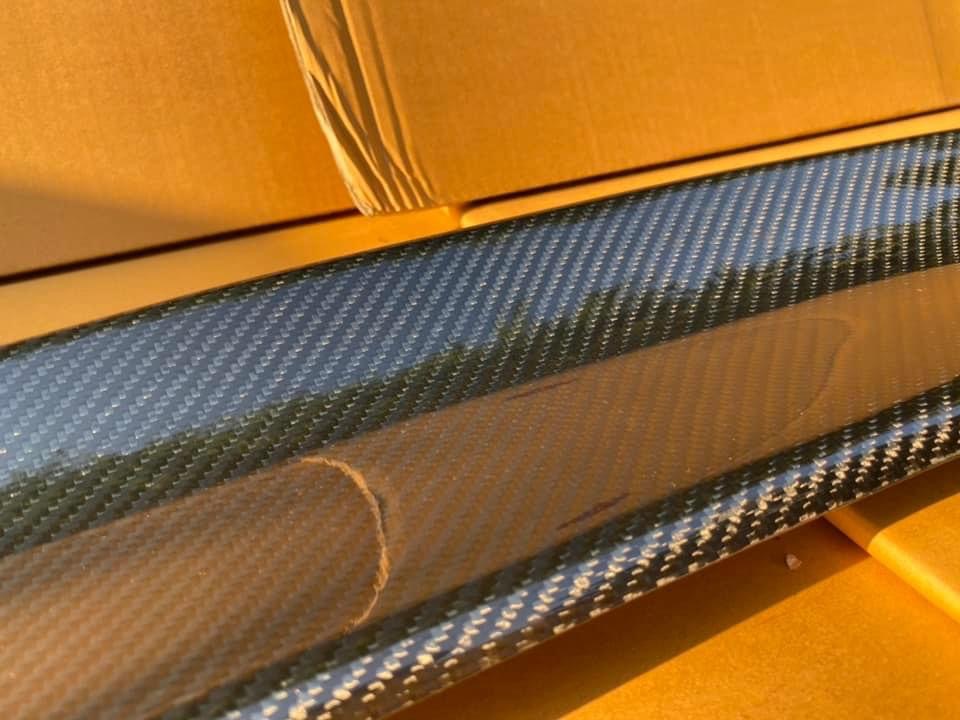 Benz w213 e-class  spoiler Carbon (ของใหม่)จากโรงงาน